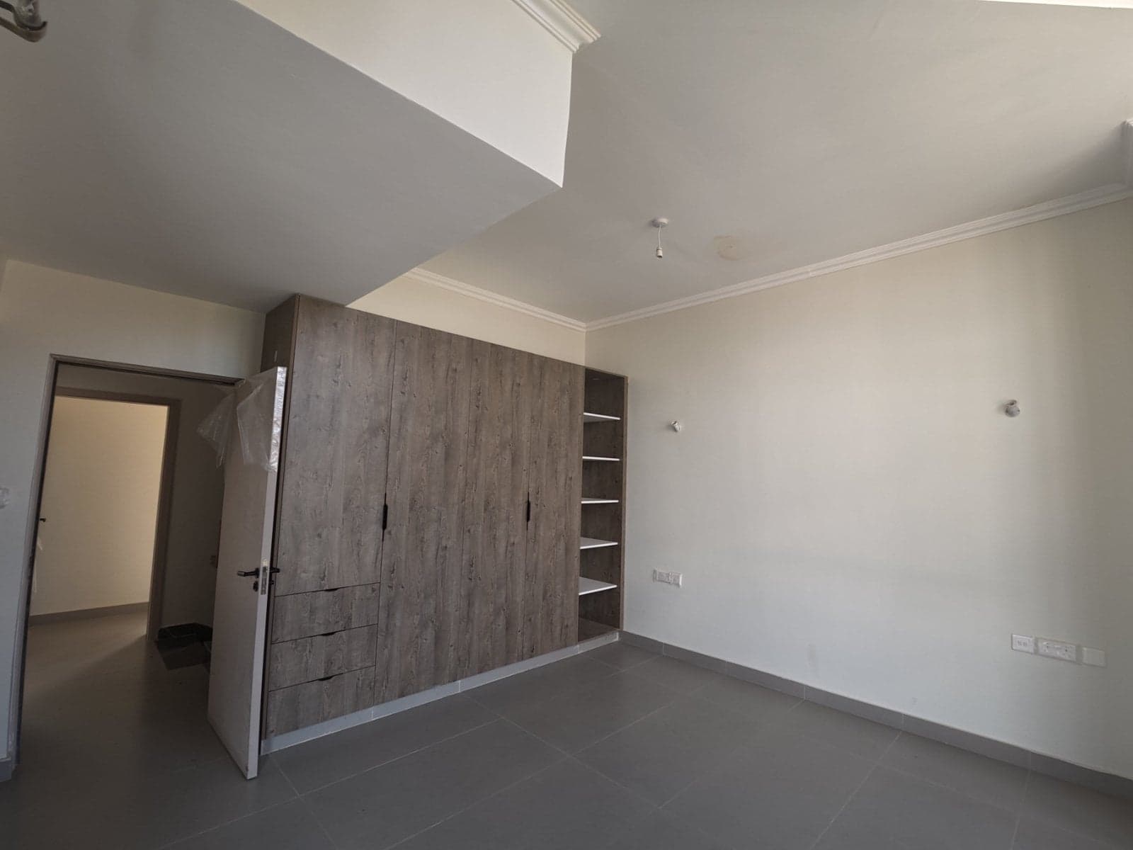 Property - Image 12