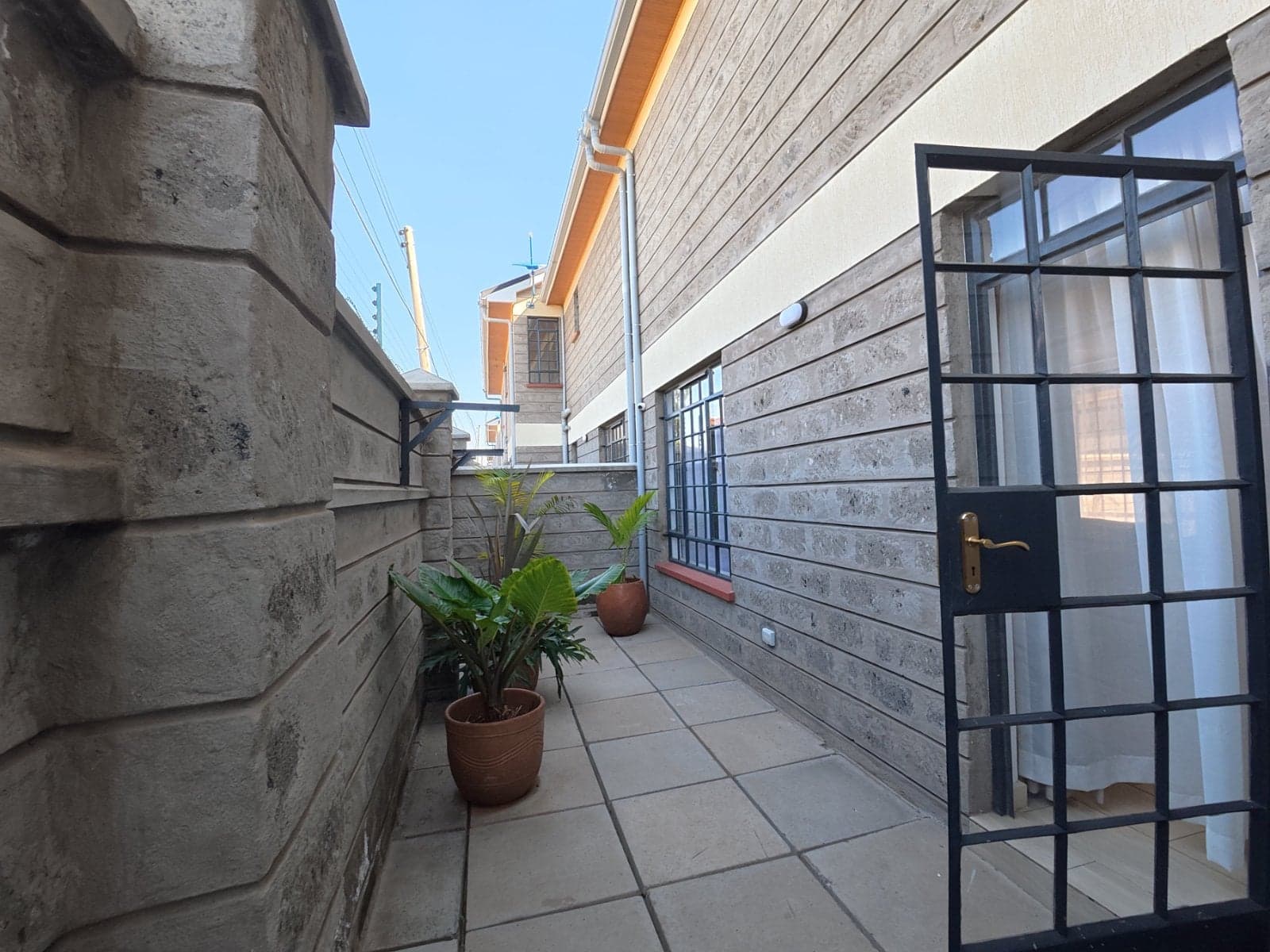 Property - Image 4
