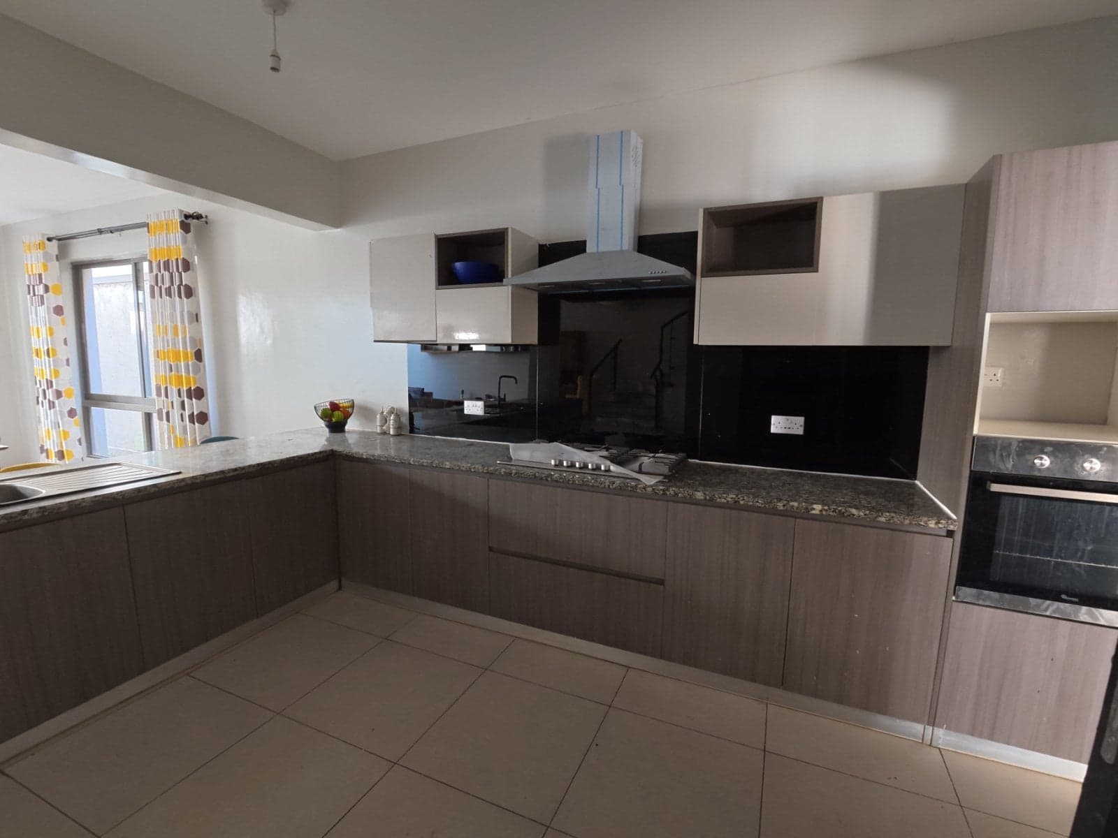 Property - Image 8
