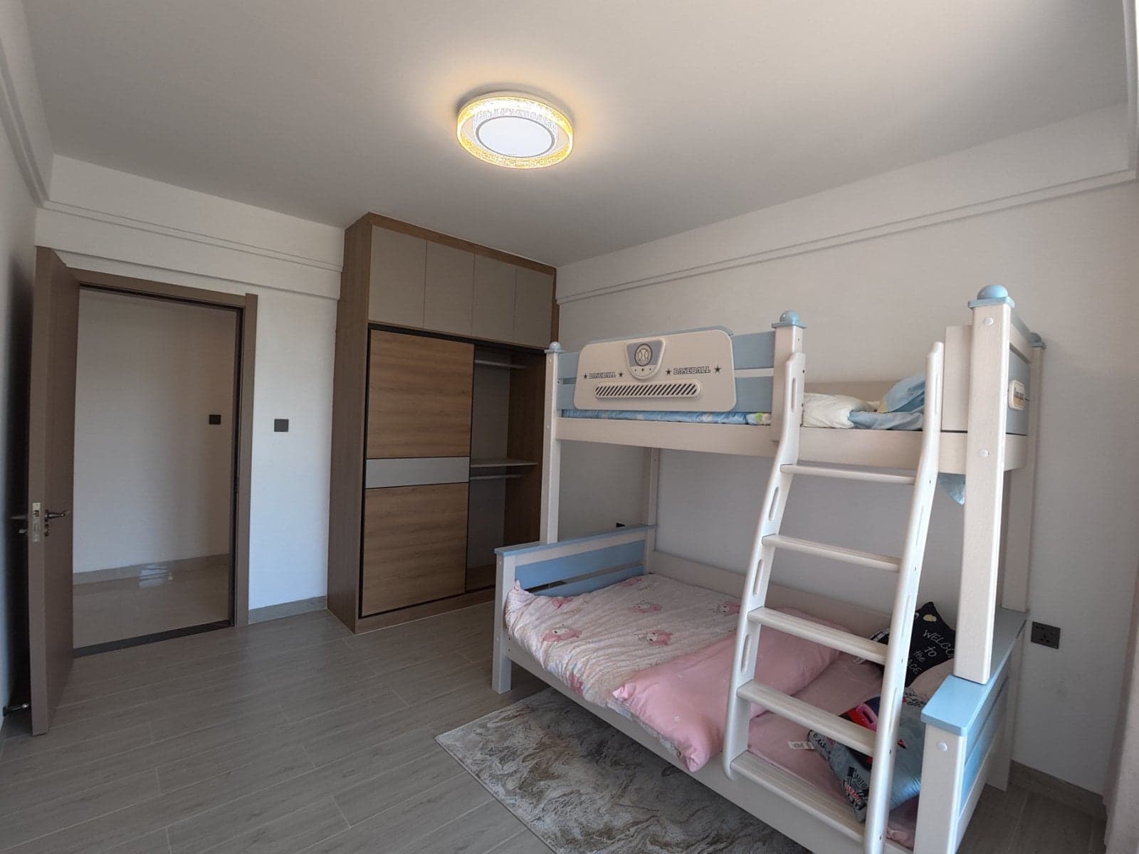 Property - Image 10