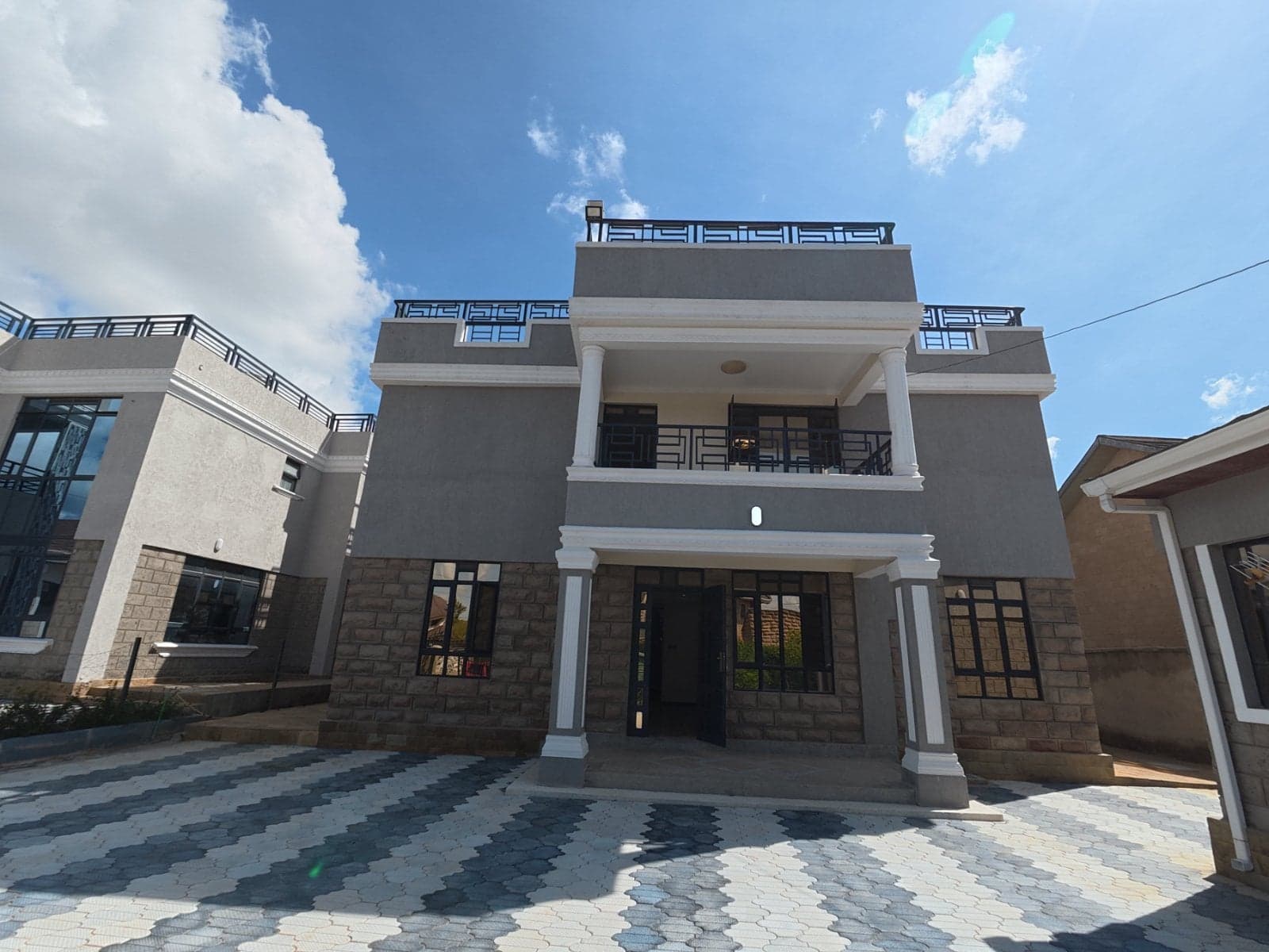 Property - Image 2