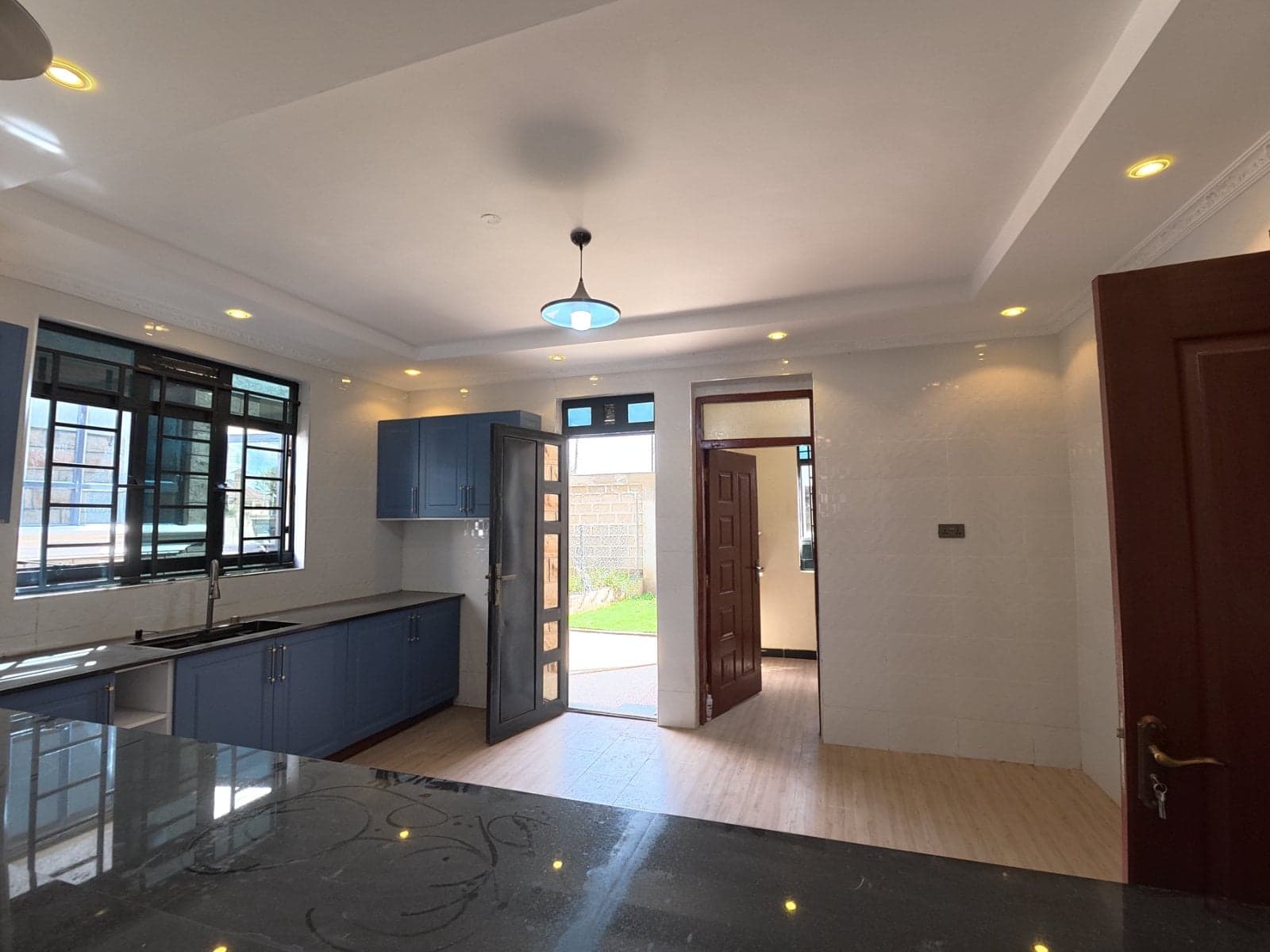 Property - Image 11