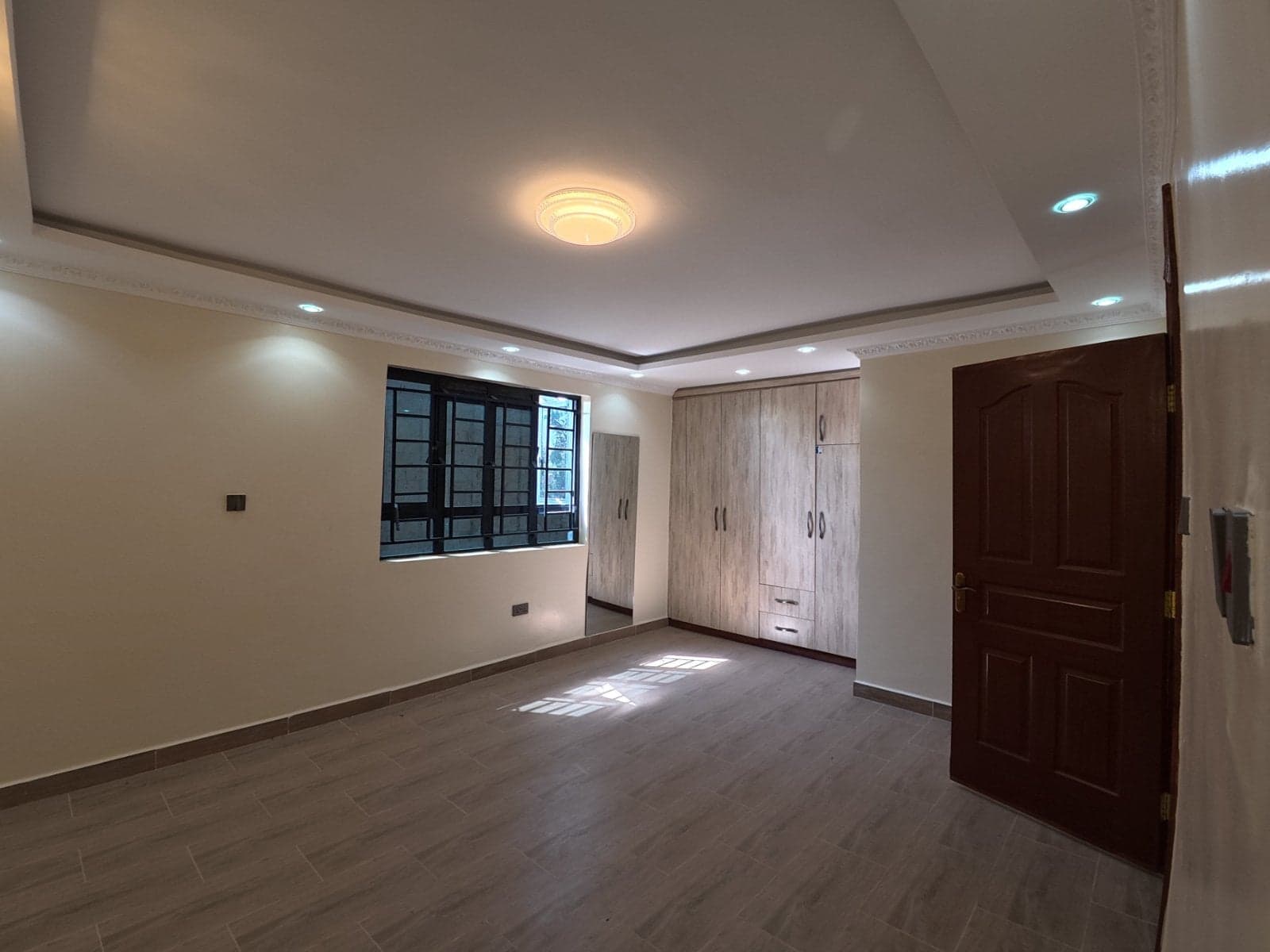 Property - Image 15