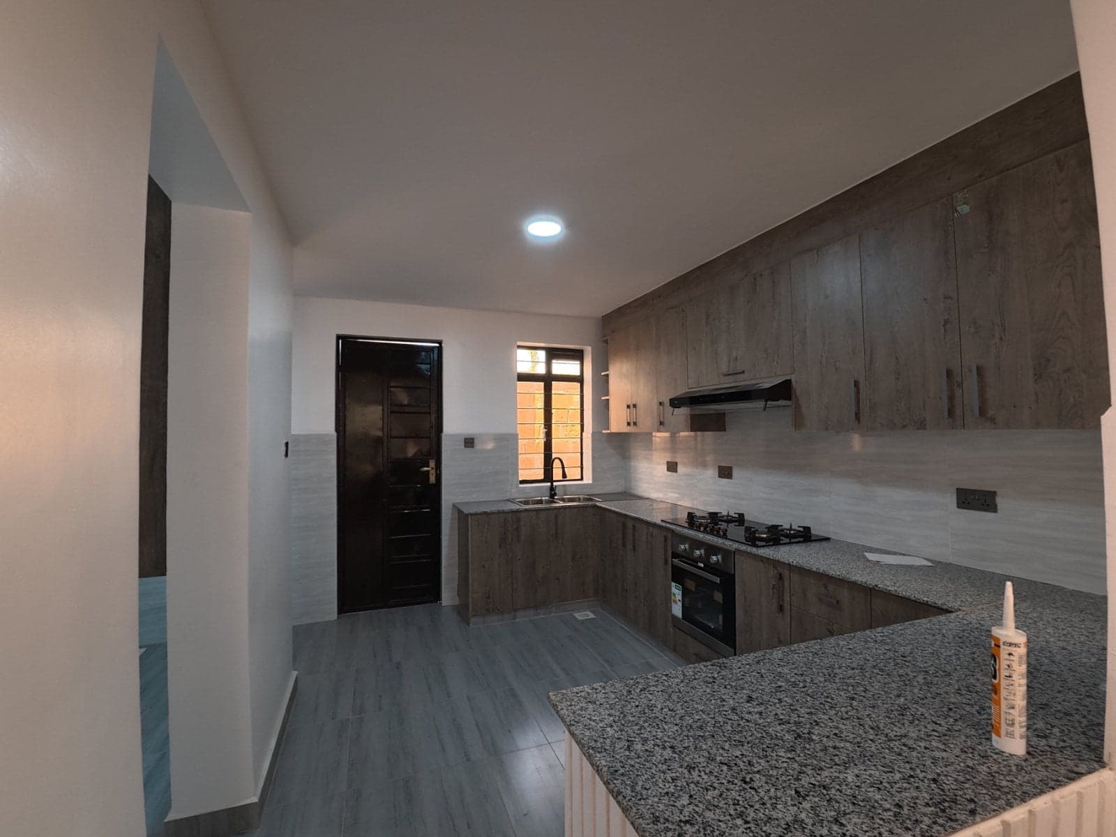 Property - Image 10