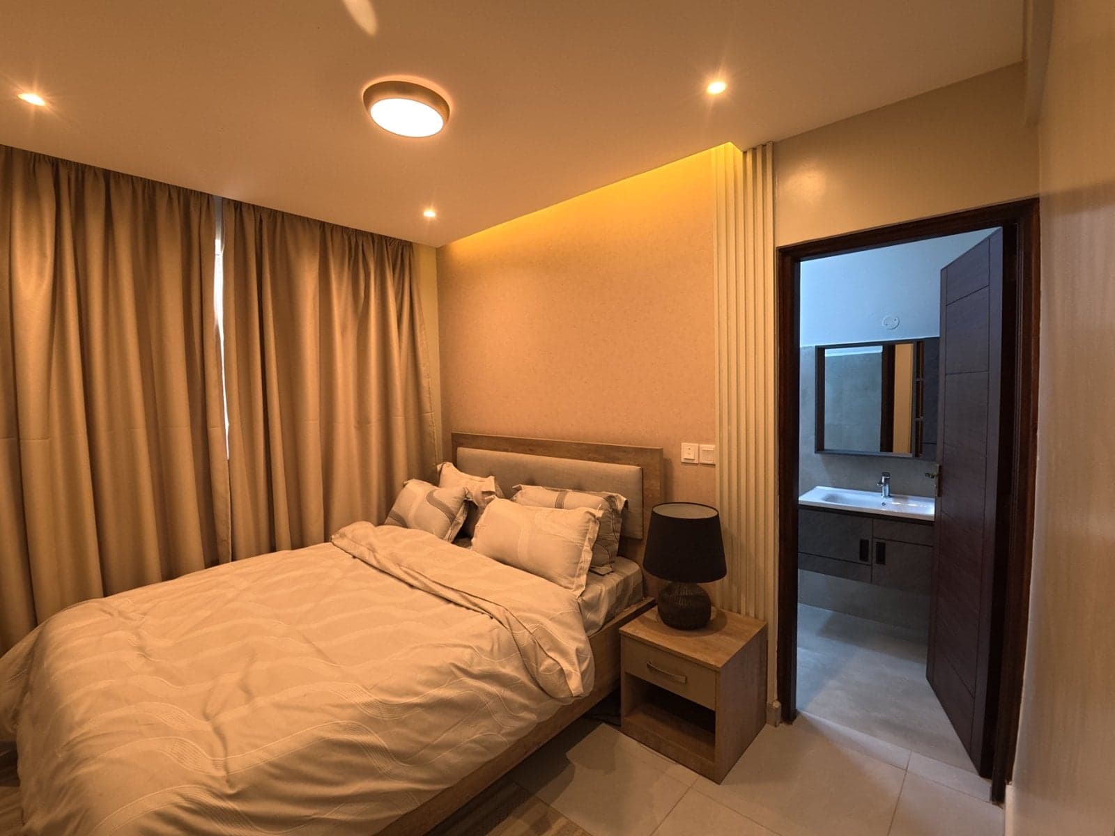 Property - Image 10