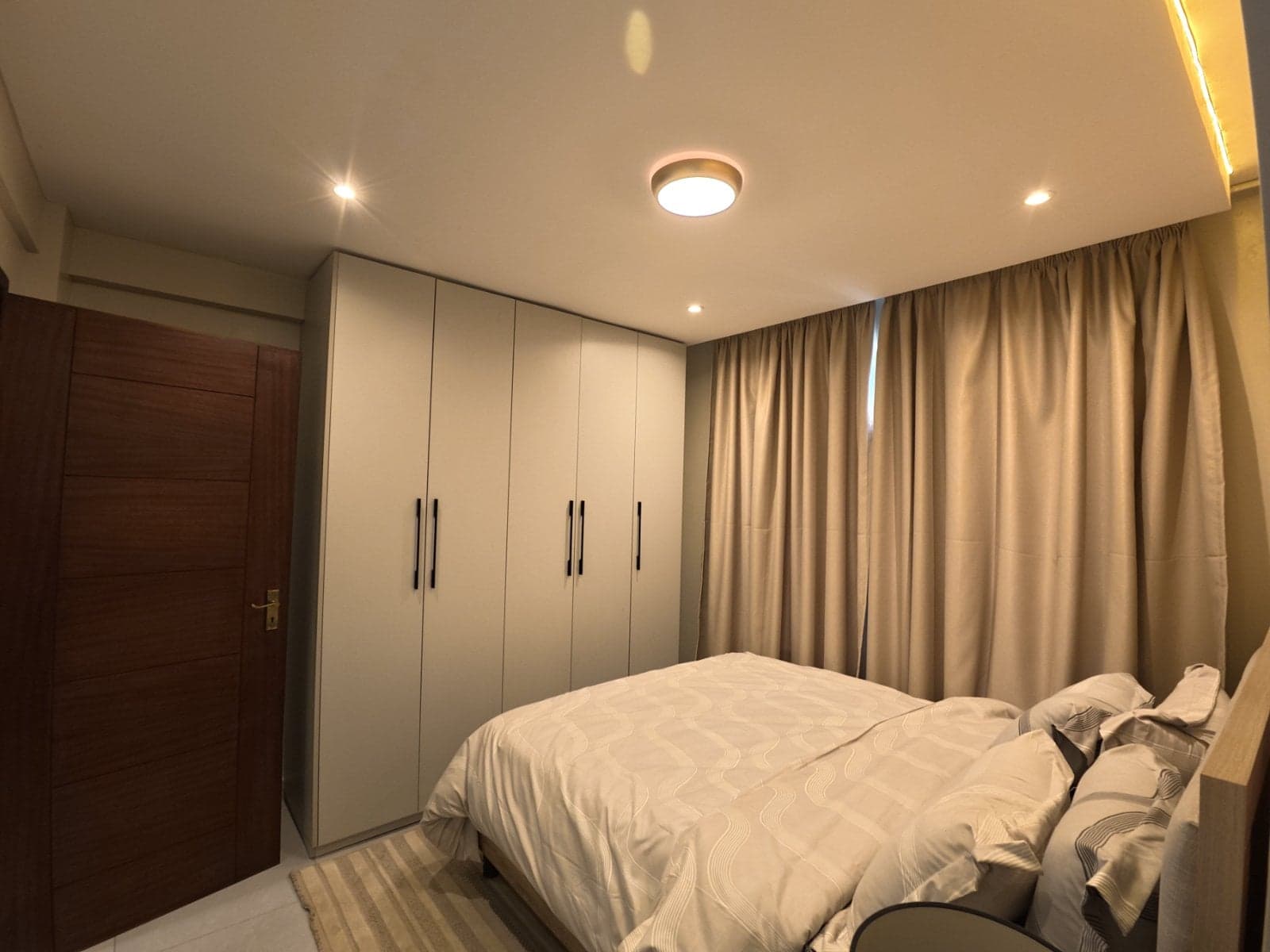 Property - Image 11