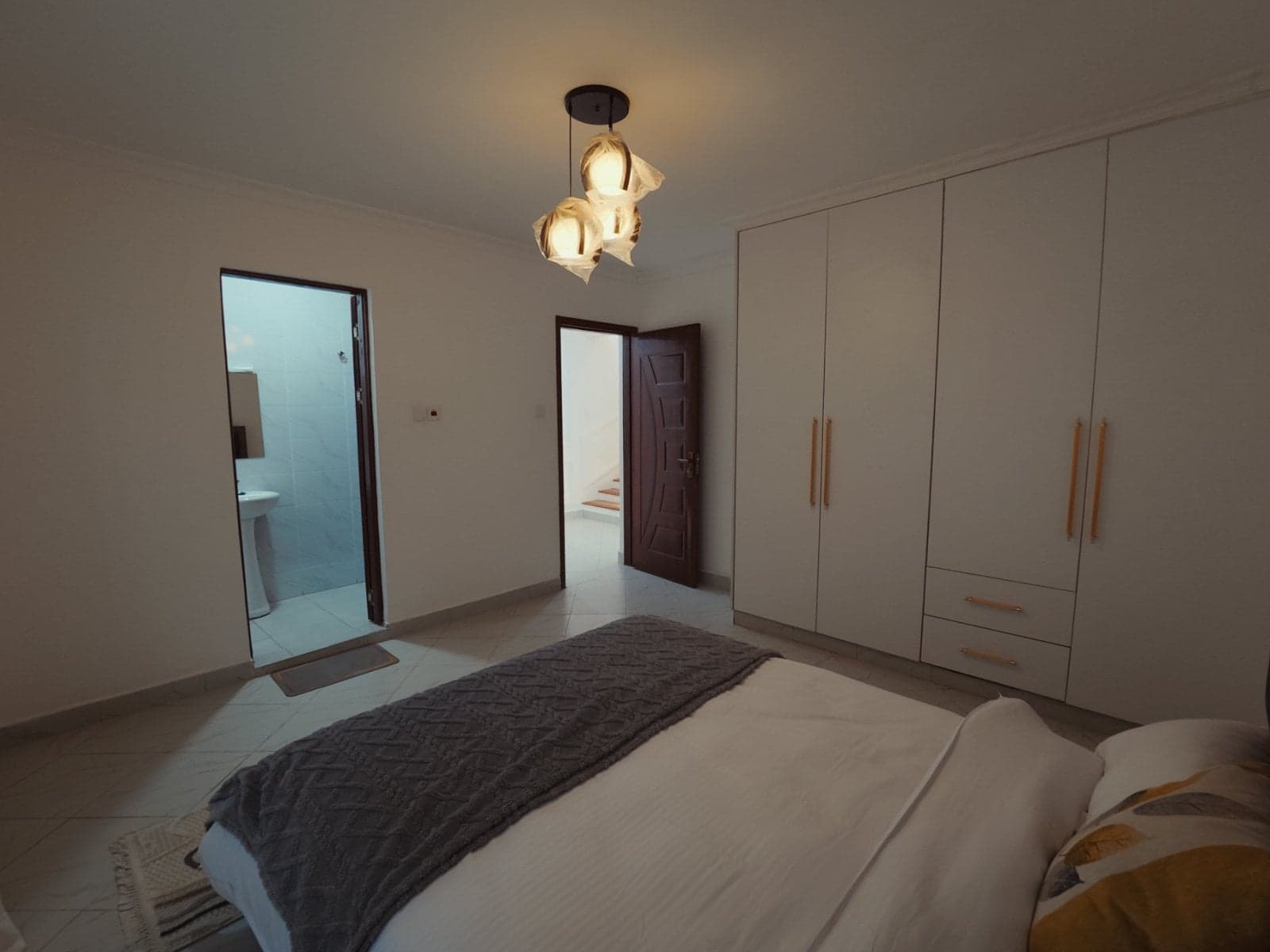 Property - Image 12