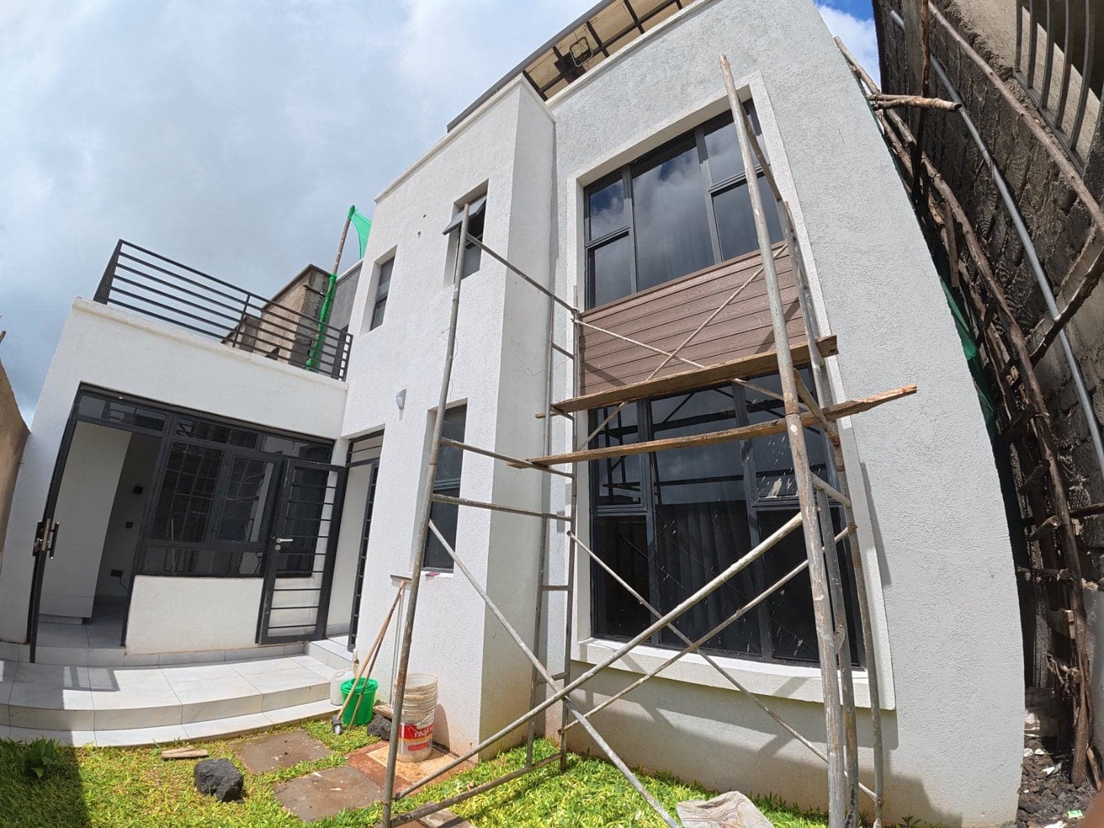 Property - Image 2