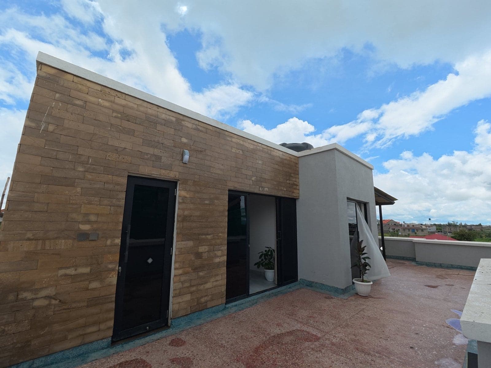 Property - Image 3