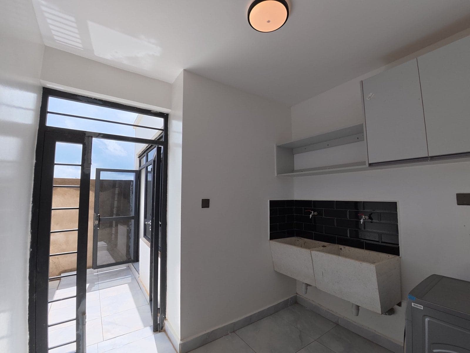 Property - Image 19