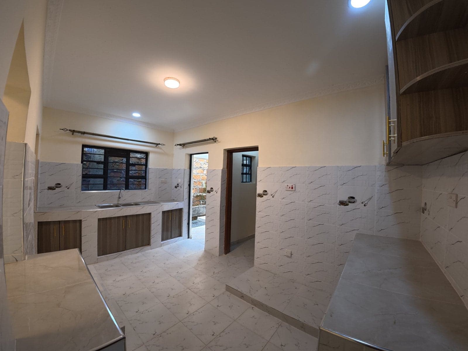 Property - Image 9