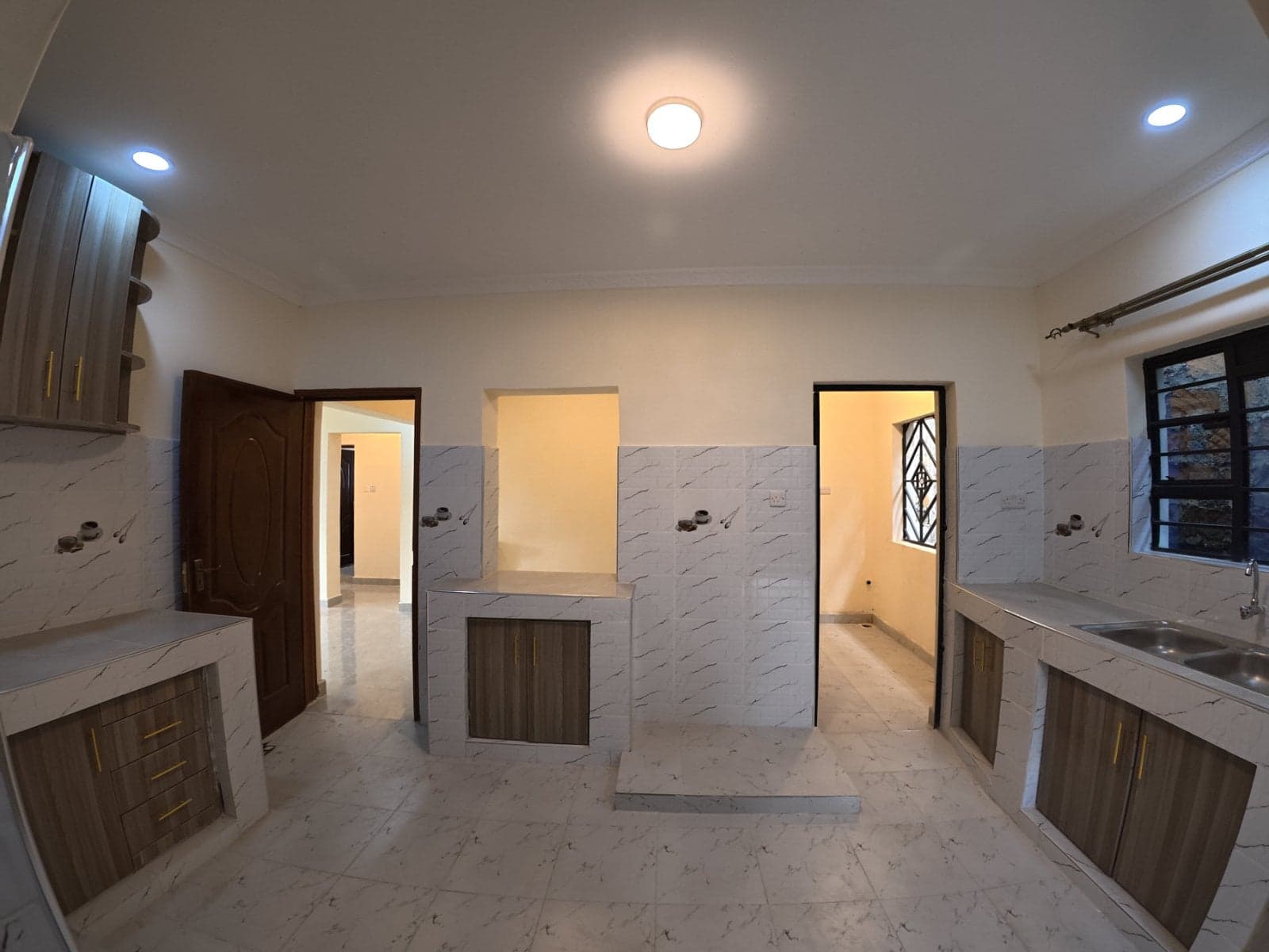 Property - Image 12