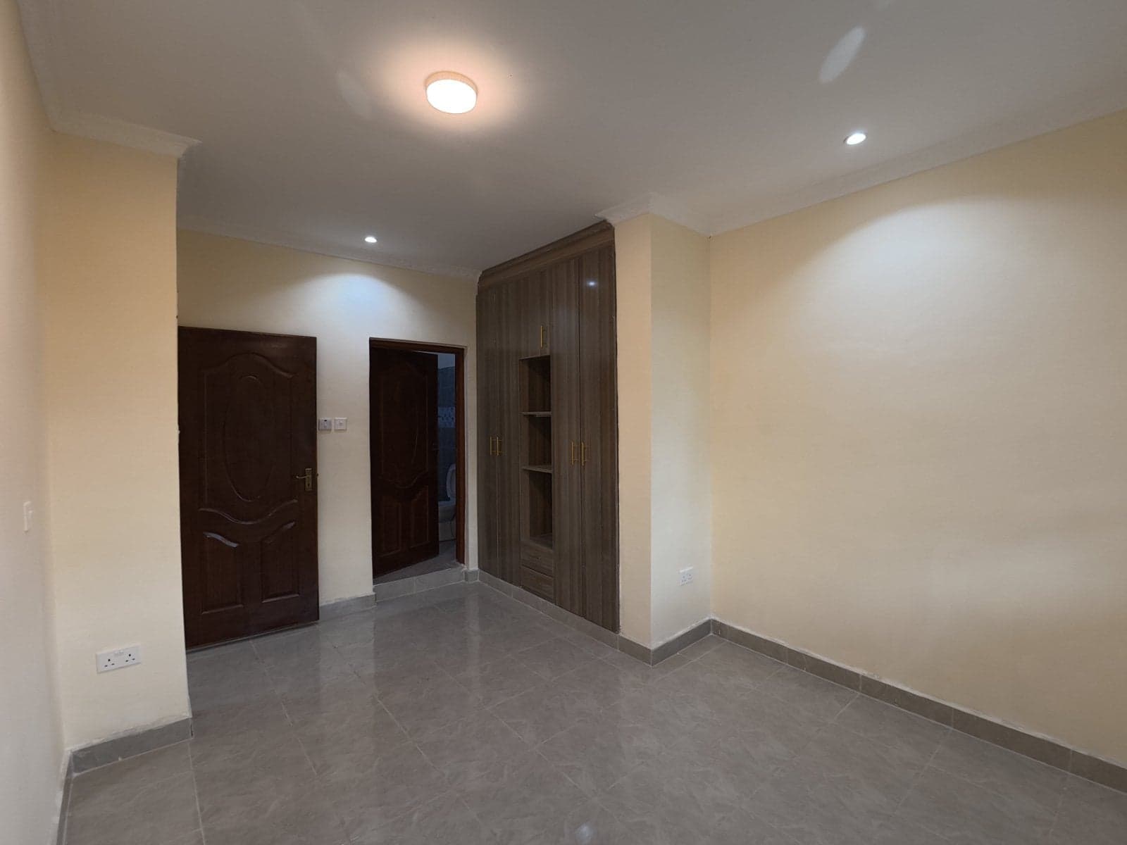Property - Image 16