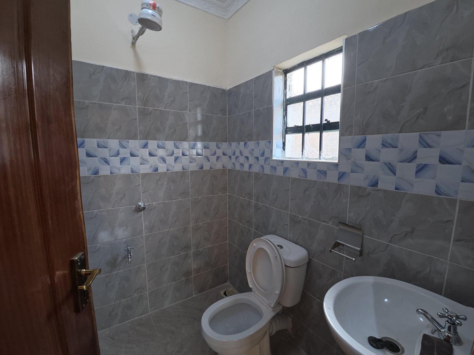 Property - Image 17