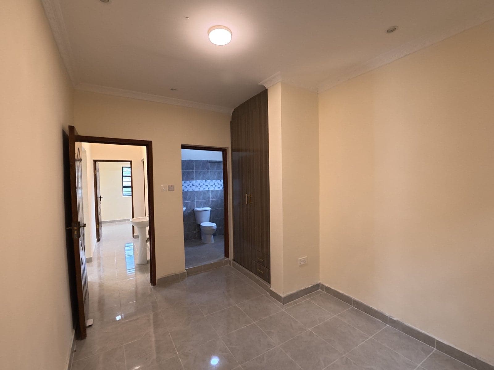 Property - Image 19