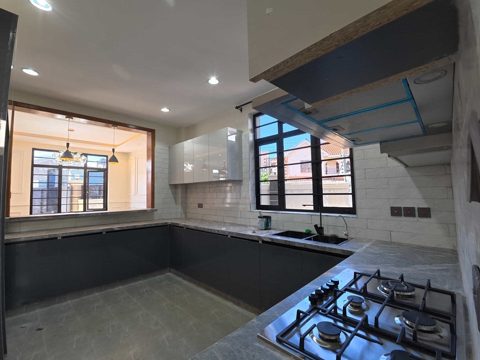 Property - Image 6