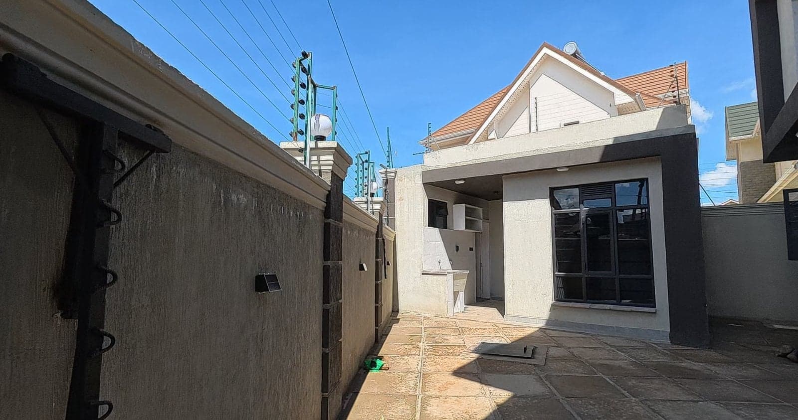 Property - Image 3