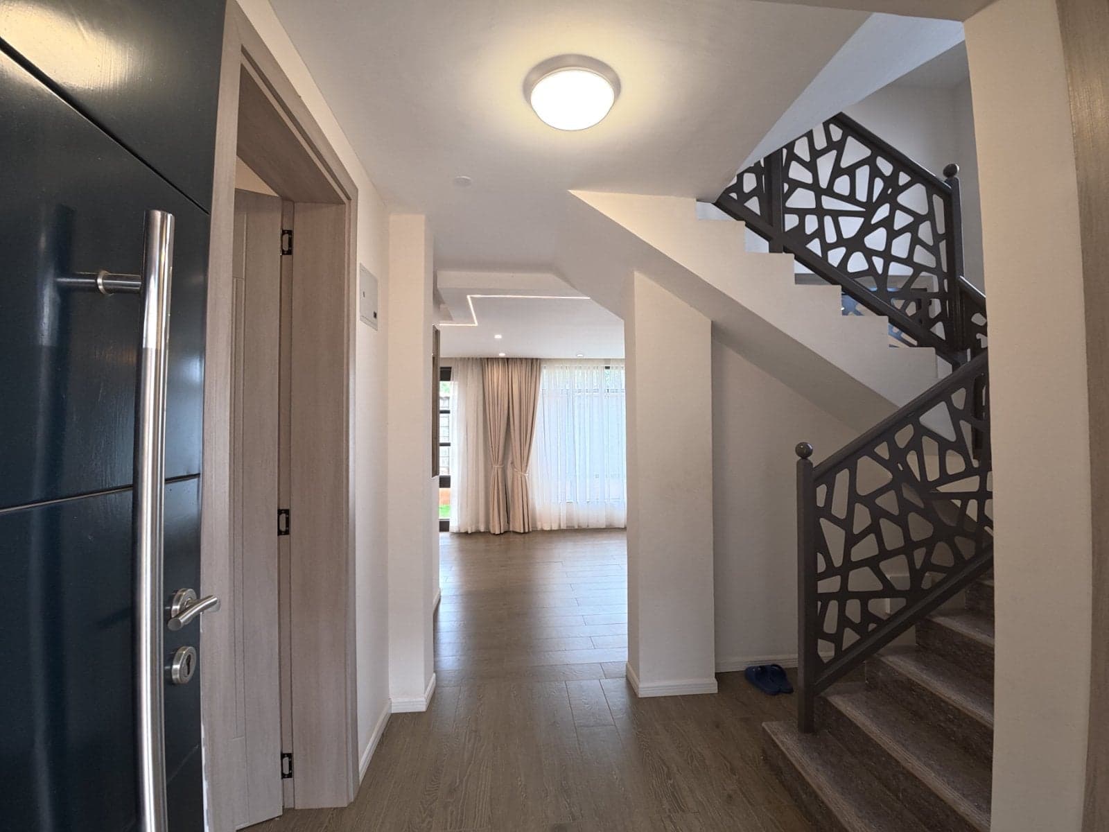 Property - Image 19