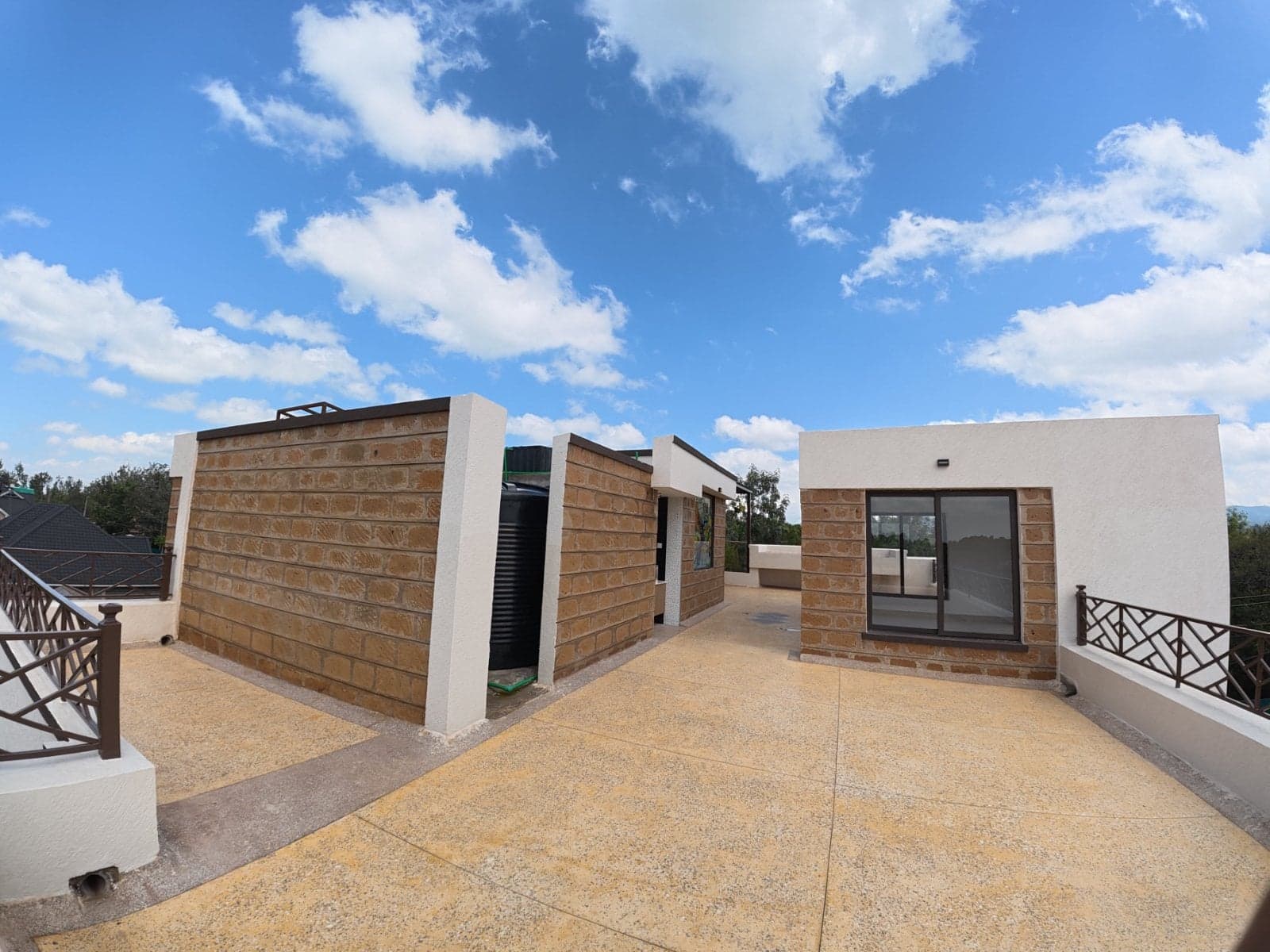 Property - Image 6