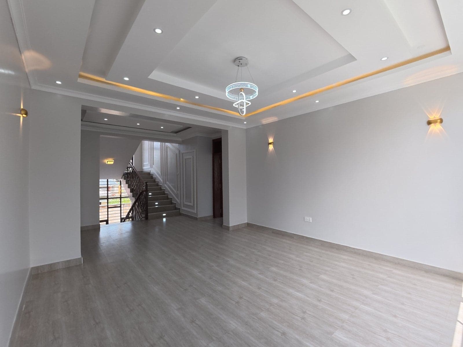 Property - Image 17