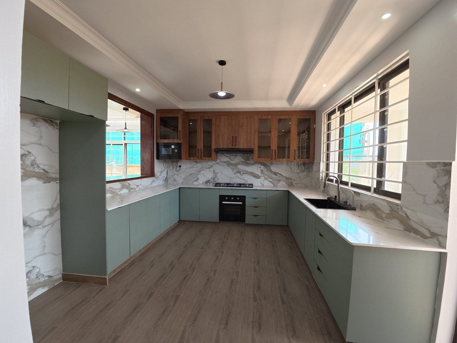 Property - Image 13