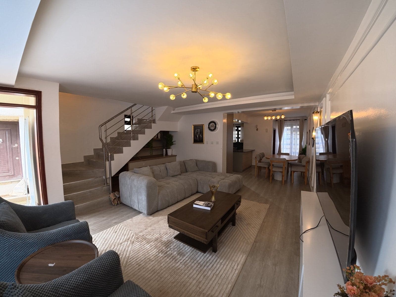 Property - Image 8
