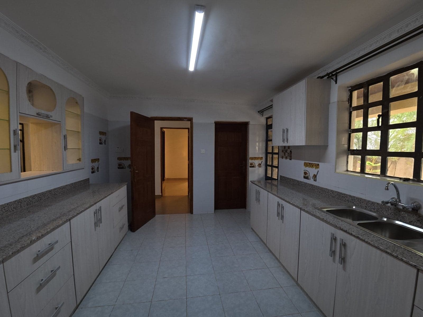 Property - Image 13