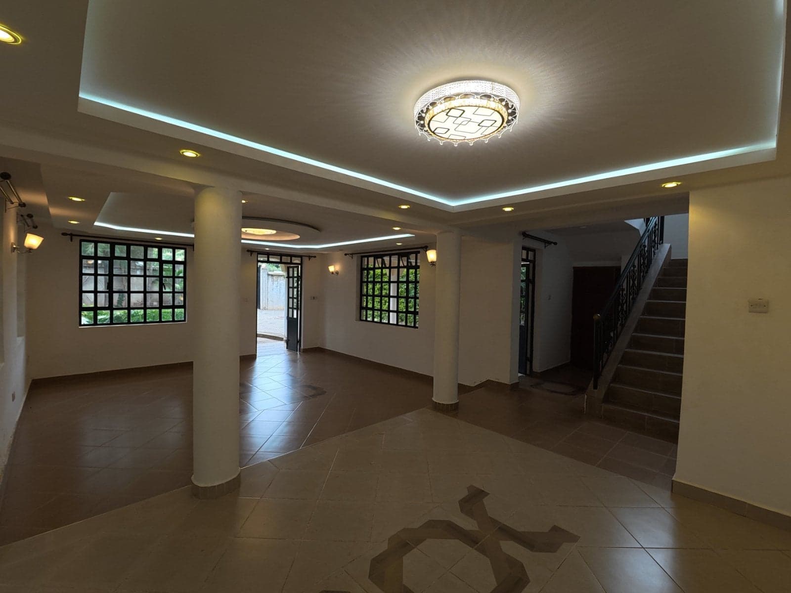 Property - Image 11
