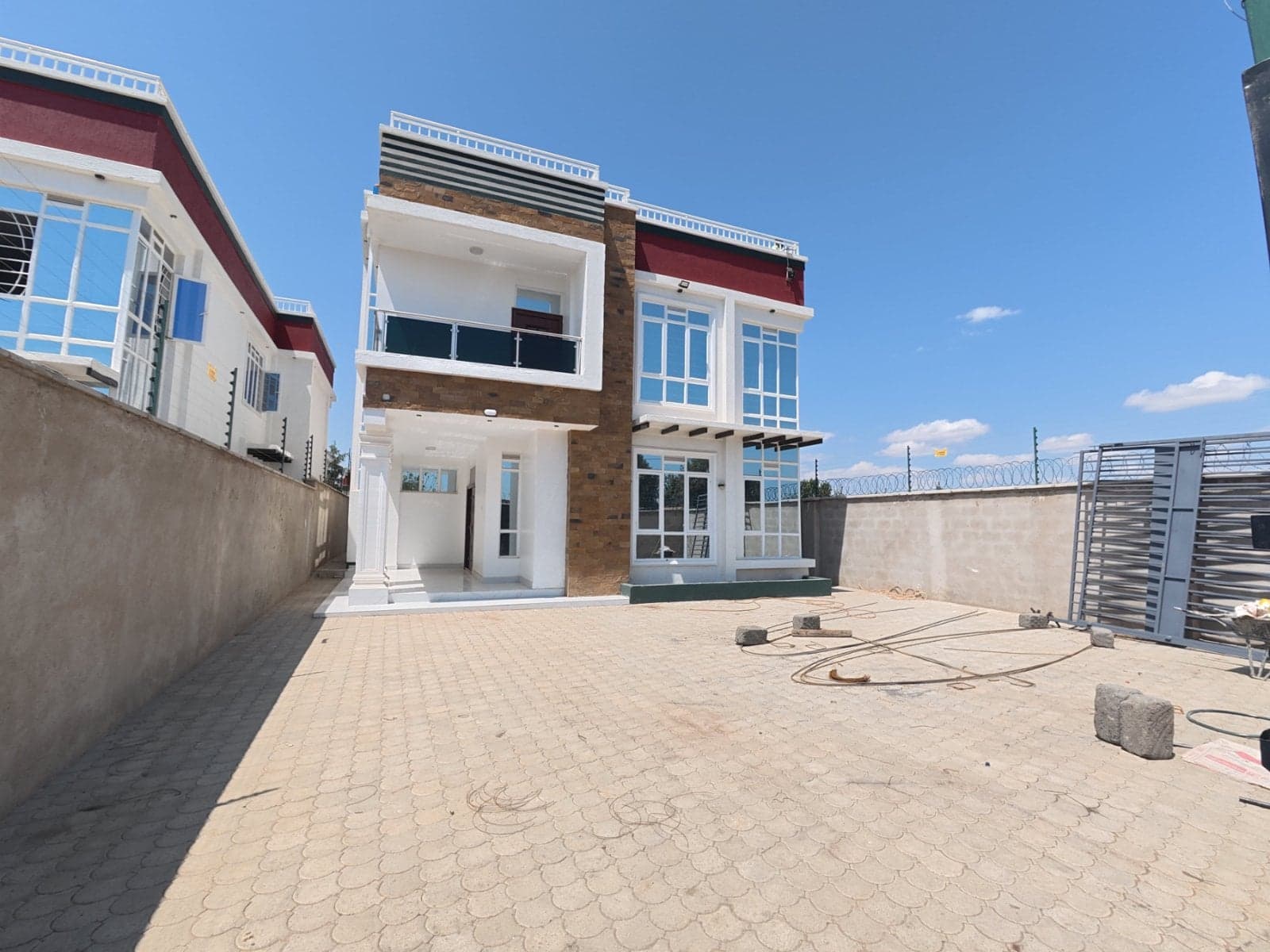 Property - Image 3