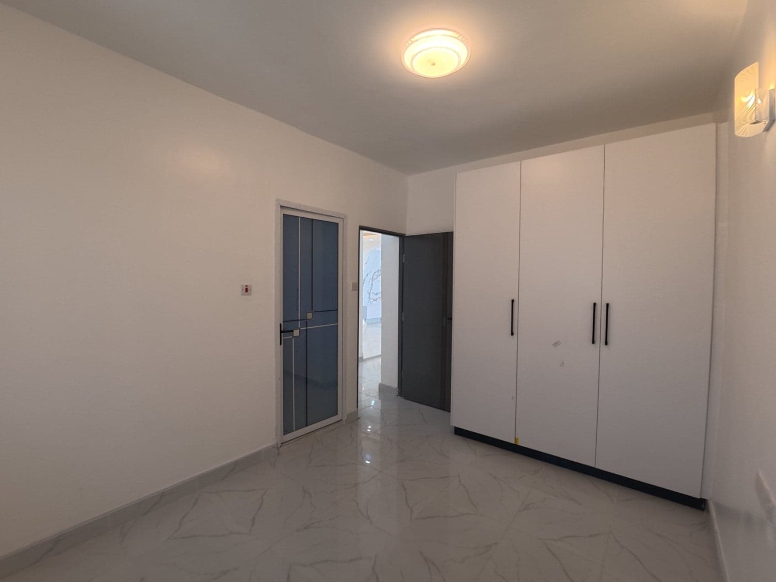 Property - Image 19