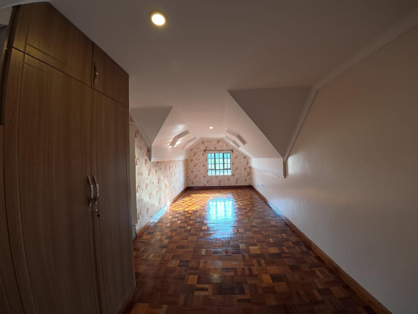 Property - Image 23